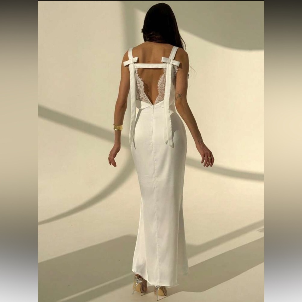 Elegant White Lace-Back Dress